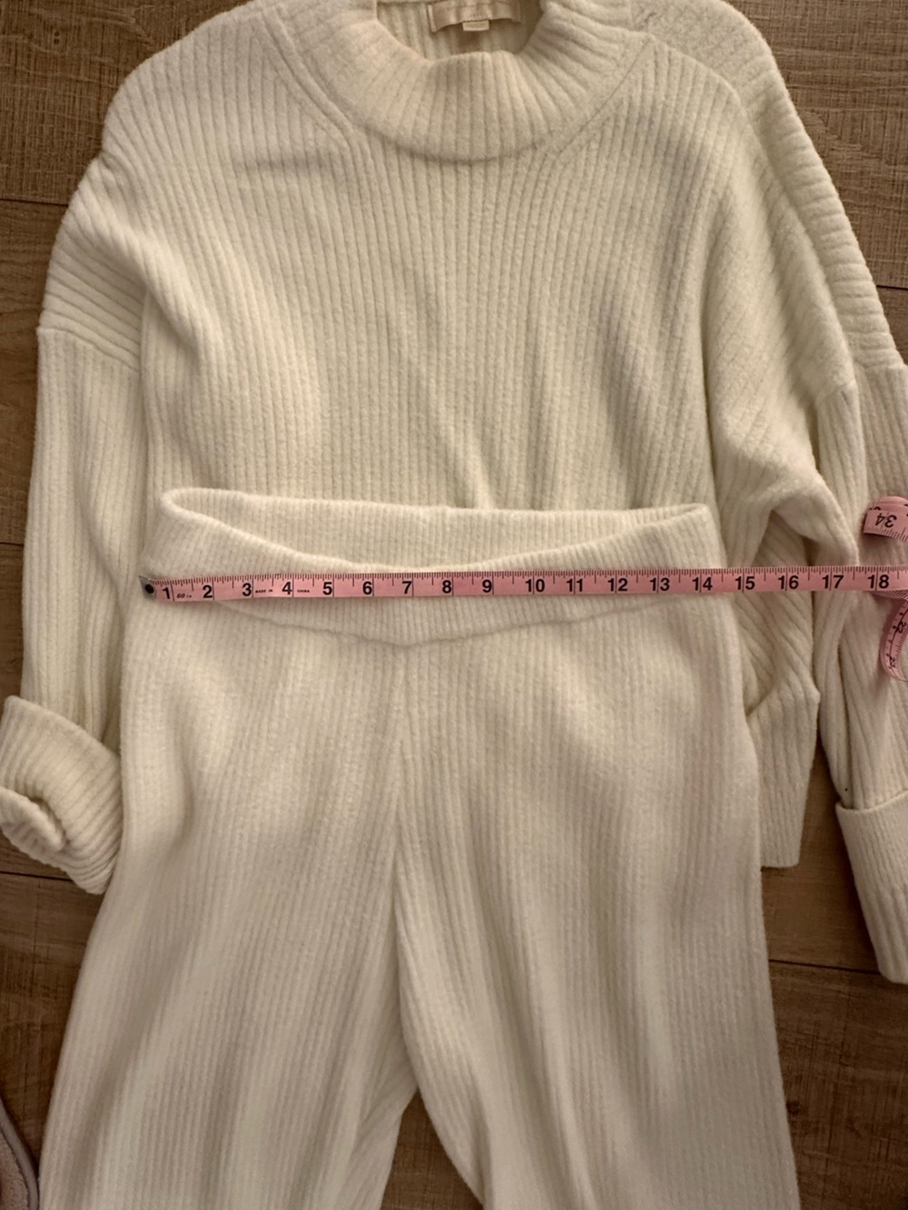 Spiritual Gangster super soft Cream set pants and sweater size large - Picture 4 of 8